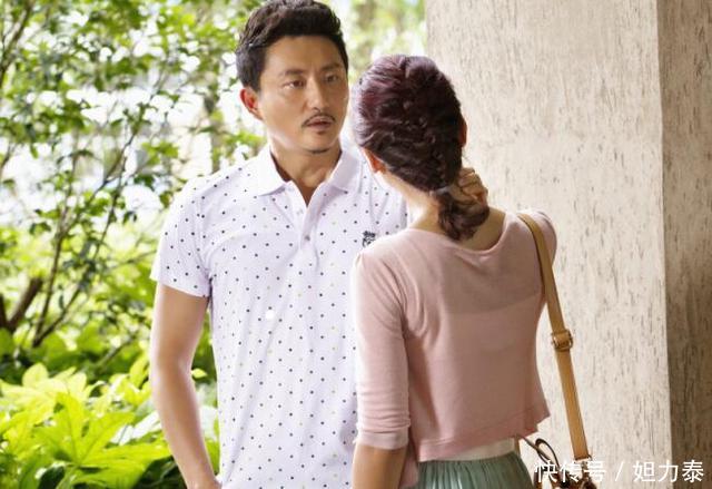 丈夫有钱后变心我提离婚,一年后街头偶遇,懊悔