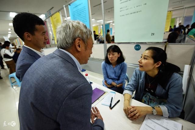 三级残疾证一月多少钱?三级残疾人每月补助多