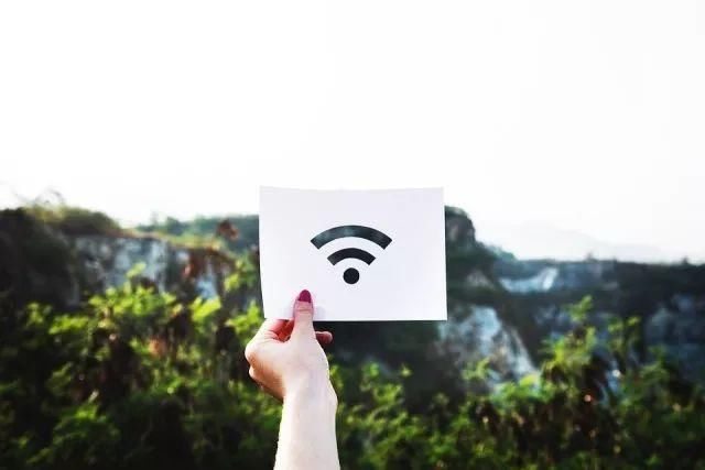 晚上睡觉要不要关 WiFi?关于辐射的 5 个真相