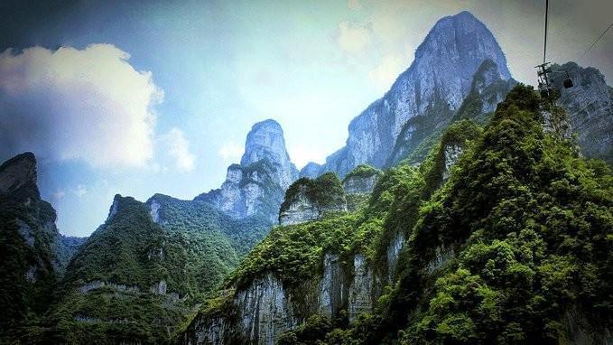 五六月份张家界以高温天气为主 ?游客出行需做