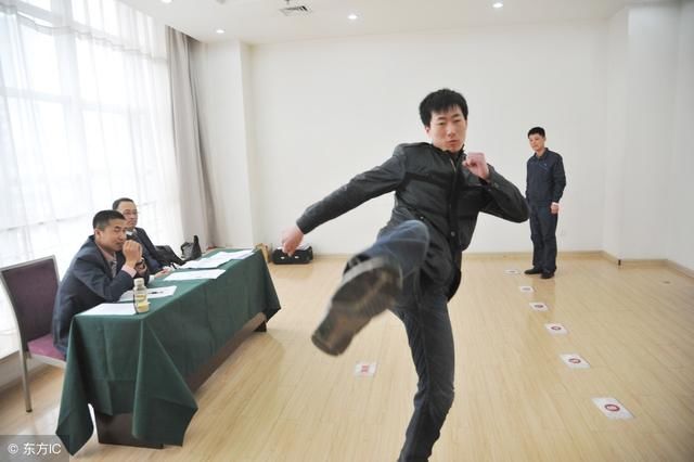 教师招聘面试,脸上笑嘻嘻,心里…考官的内心独