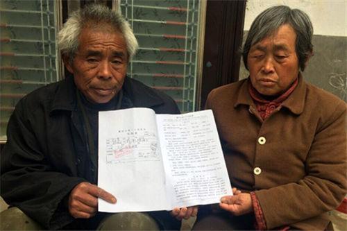 漯河环卫工现状:多数是临时工 干活时受伤难赔