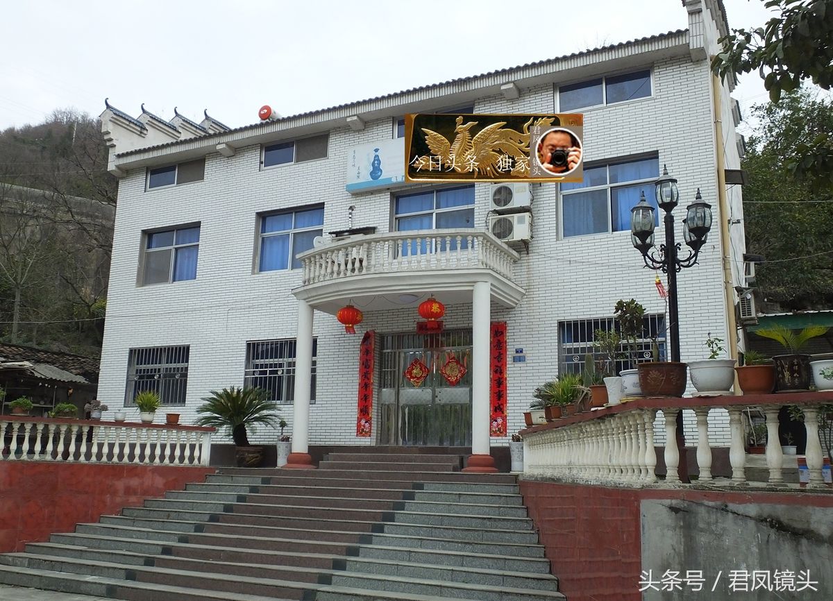 湖北宜昌:乡村农家楼房靓丽!土墙瓦屋任其自然