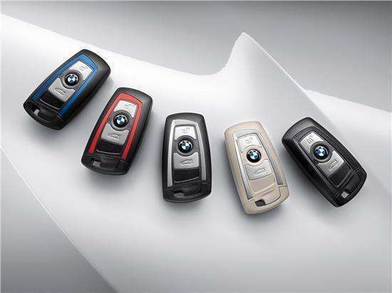 配把奔驰车钥匙凭啥要五千?!车钥匙丢了咋办?