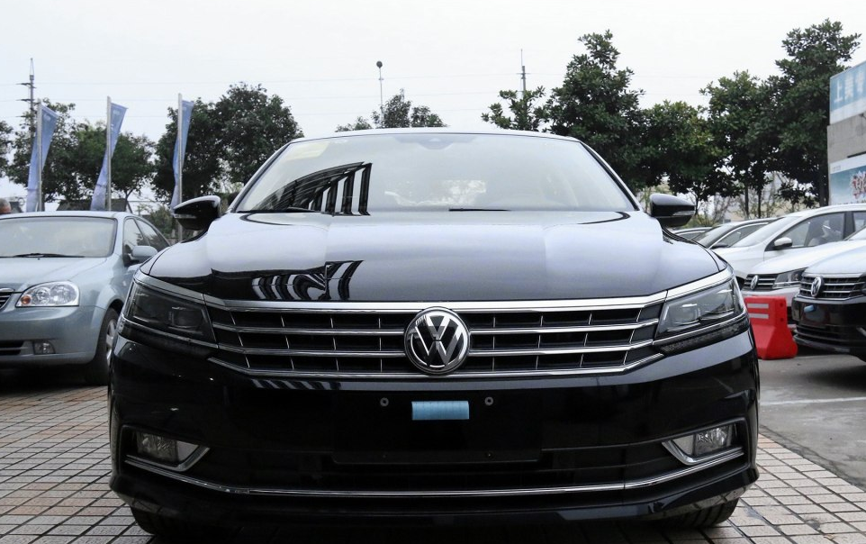 17款大众帕萨特尊雅版促销最低价12.99万提车