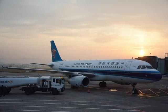 木棉花夜放徽州 南航首度在黄山机场投放过夜