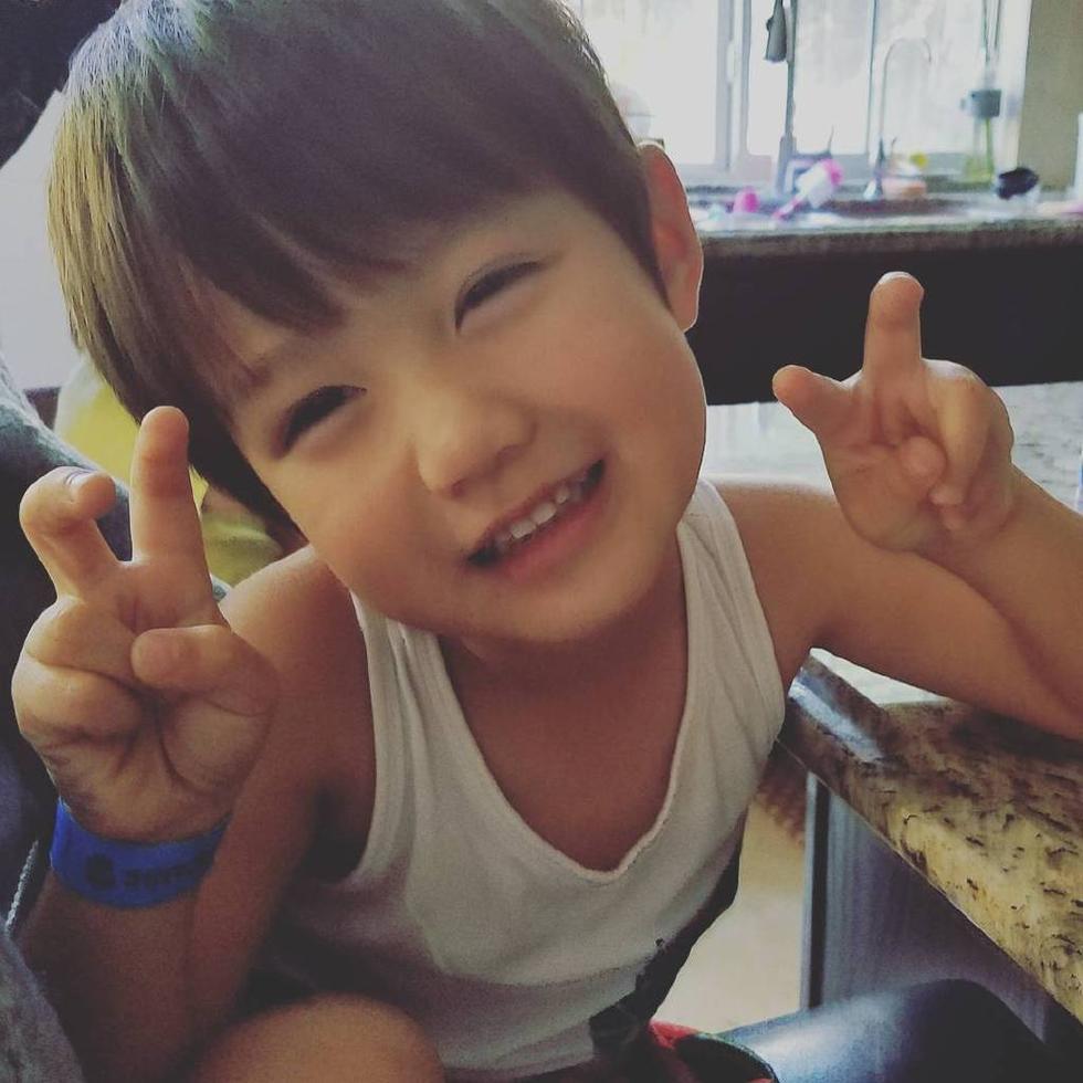 ricky kim一家:大女儿泰琳,儿子泰吴,小女儿泰拉.