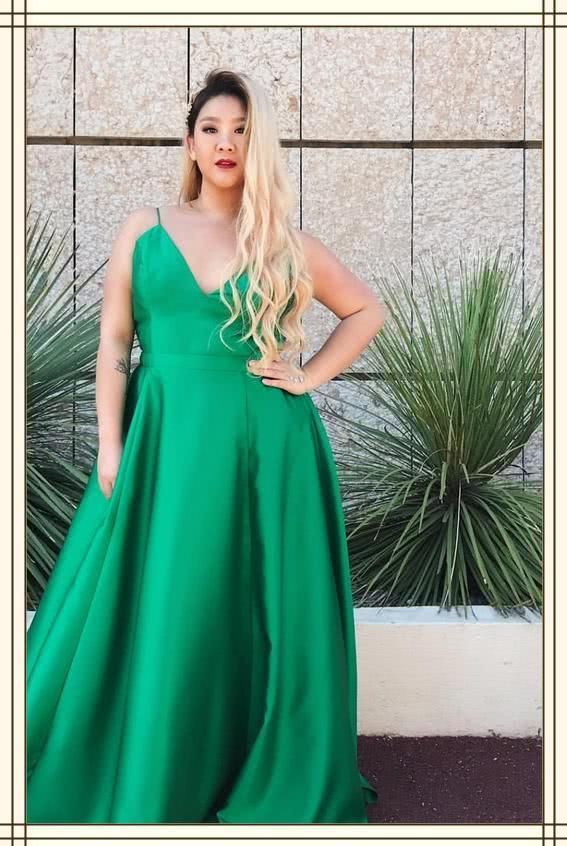 郑少秋女儿胖成200斤,内衣外穿惹人争议,网友:别再丢人现眼了