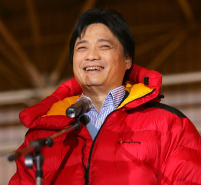 崔永元1人斗争,背后支持的人是他?冯小刚看见