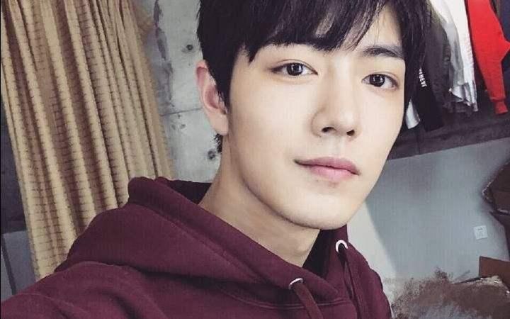 男星最帅部位,鹿晗的腹肌,蔡徐坤的锁骨,易烊千