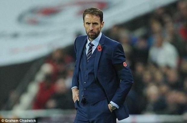 四年一度世界杯足球盛宴 各国主教练开啥车?