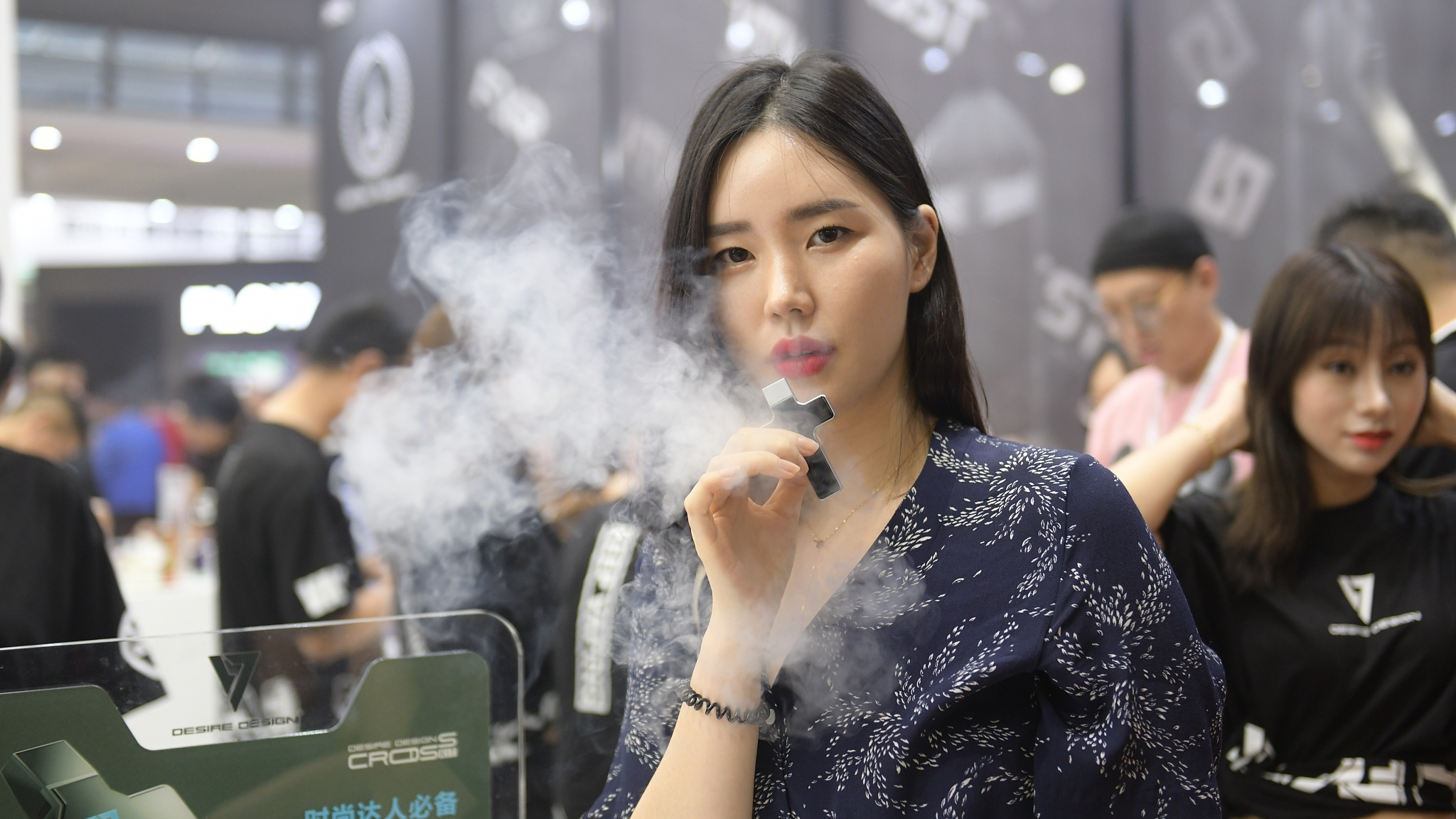 电子烟网售禁令33天：有老板之前想买迈巴赫 现生意锐减转行卖手机壳