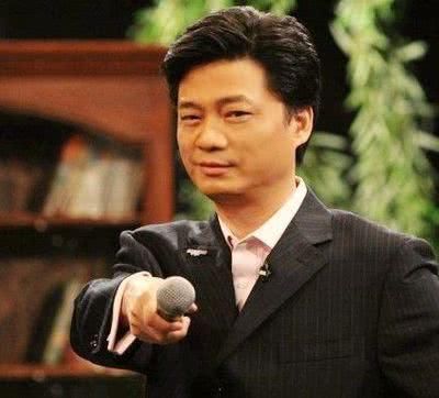 崔永元采访王健林:房价什么时候降?王健林笑了