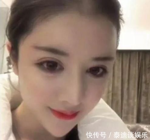 18岁女孩迷恋迪丽热巴,花100万整容,整容后亮