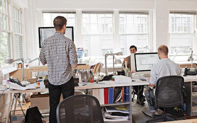 大学生做创意礼品,把生活中的麻烦统统变成了