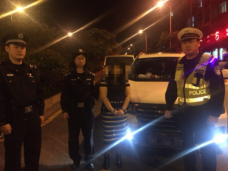 湖南郴州:交警六大队蜀黍帅气亮剑查毒驾