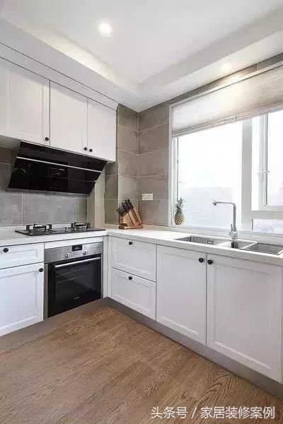 老婆太前卫,非在阳台上装个浴缸,边洗澡边看风