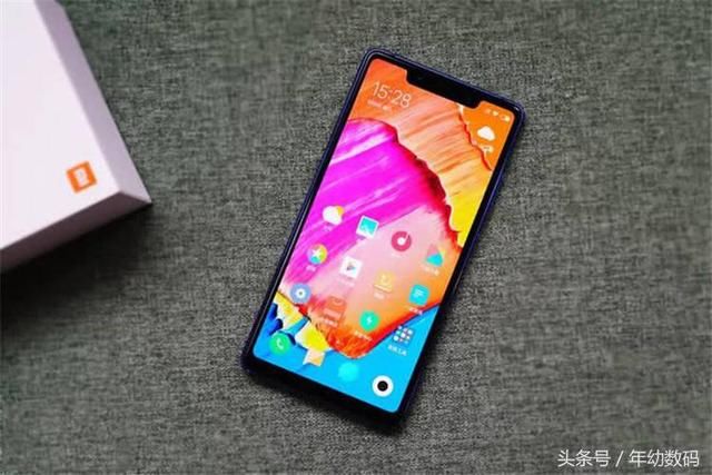小屏旗舰机:小米8SE,新千元机标杆之作