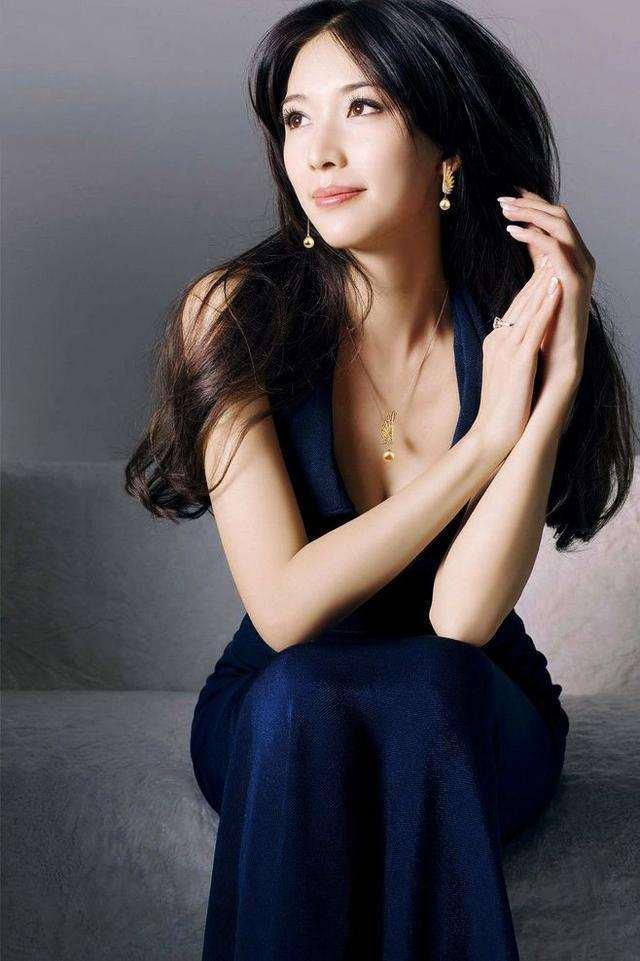 林志玲撞衫李沁, 撞衫后的结局是怎样的呢。