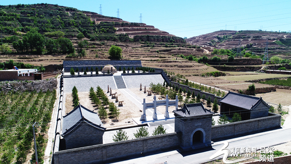 航拍:于成龙墓园 庄严肃穆(组图)