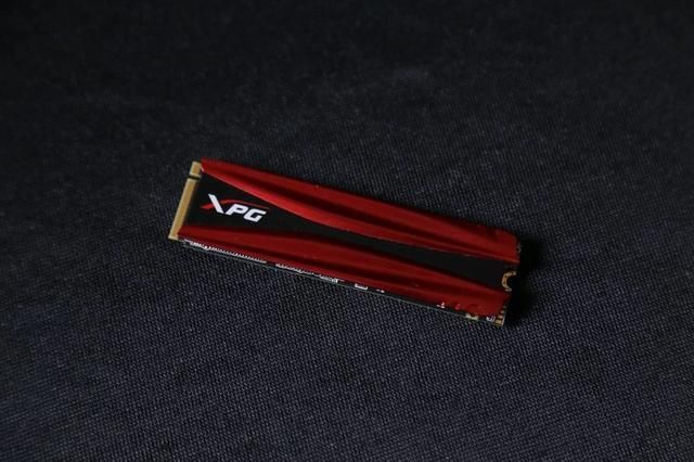 实力吃鸡!猛禽GTX1070TI威刚XPG S10 SSD男