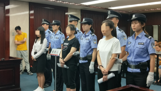 3女子组织老外偷越国境 为北京多家幼儿园提供“黑外教”