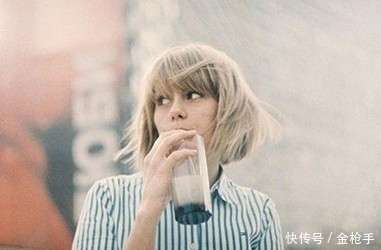 教你60种拍照姿势的摆法