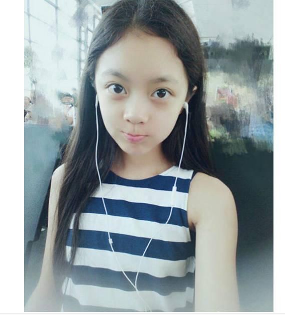 张嘉译带火关晓彤后,又一闺女被带火了,演技丝