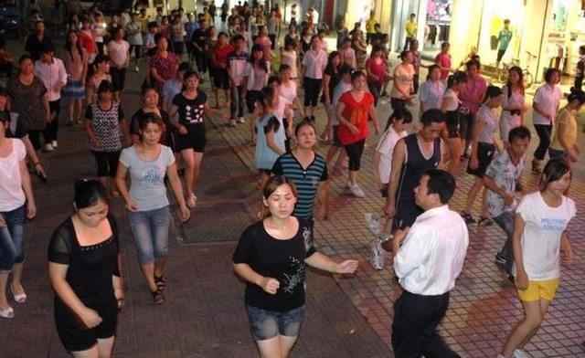 为什么会出现工人找工作难,工厂招工难的奇怪