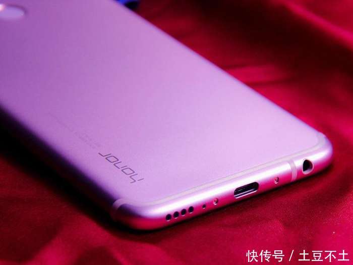 小米8SE刚发布没几天就遇到对手了,网友:真正