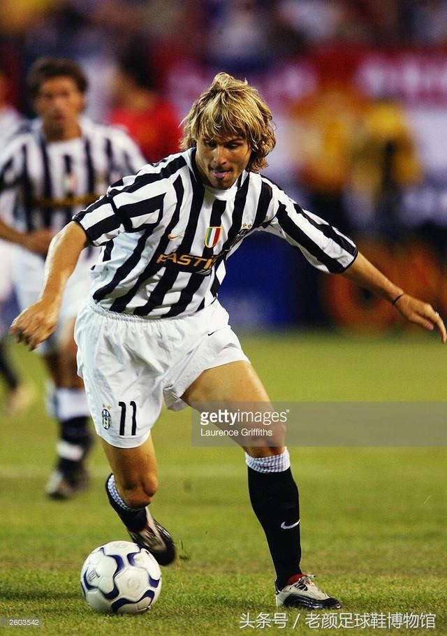 韩日世界杯东亚三强战靴集锦,日本第一,中国第