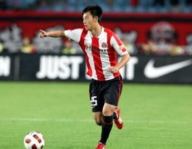 恒大功勋后腰转会离队成中超新贵核心 曾被誉