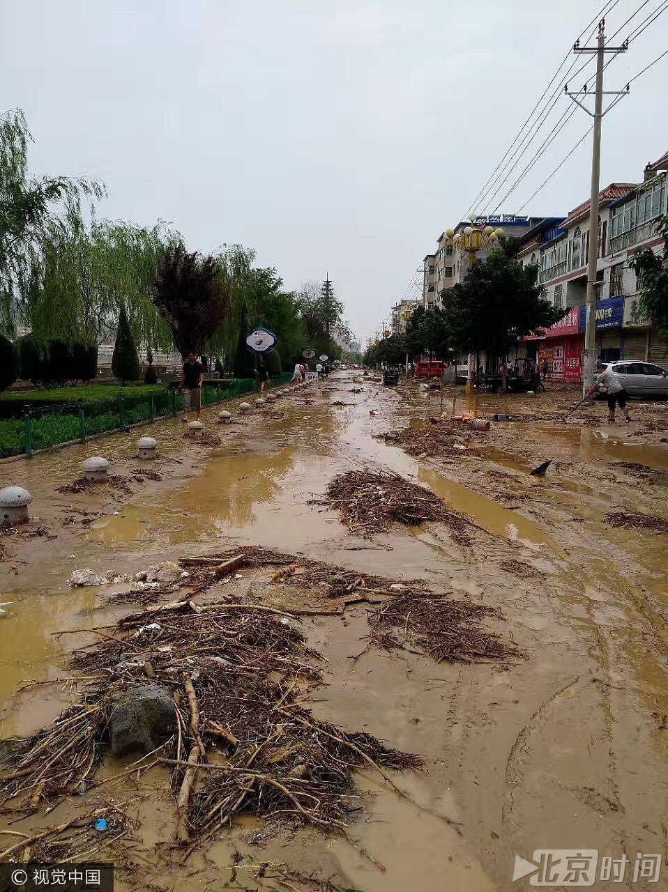 陕西榆林子洲绥德遇大暴雨 县城被淹部分群众撤离