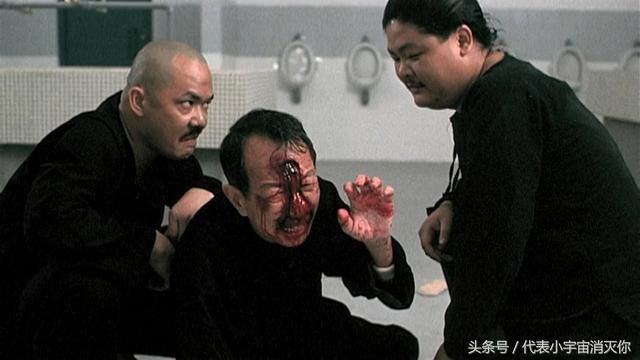 便被山猫和两个手下毒打了一顿,力王假装路过,痛扁了山猫,弄瞎了