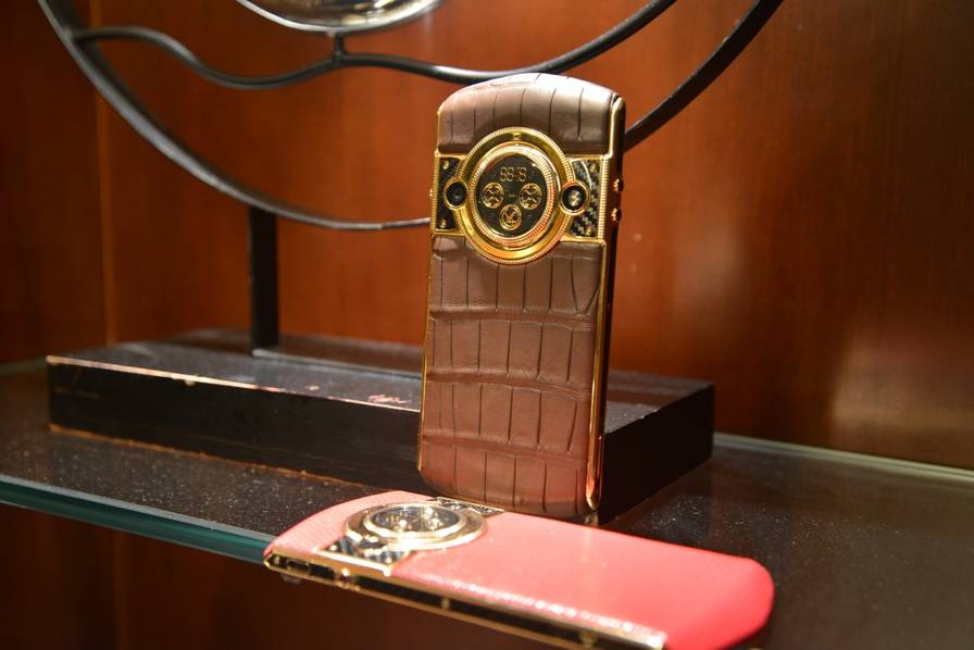 8848私人订制m4手机图赏:最贵25888元