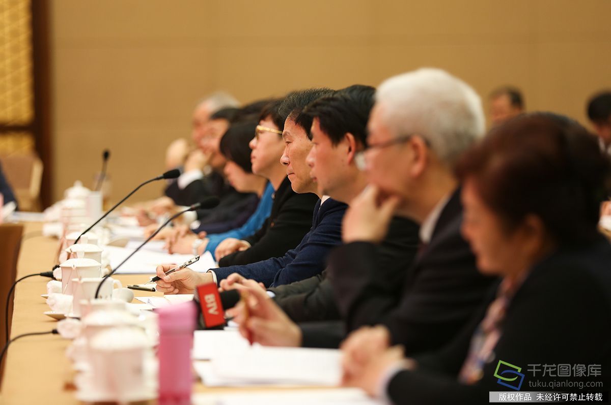 图集|北京市人大代表热议市政府工作报告