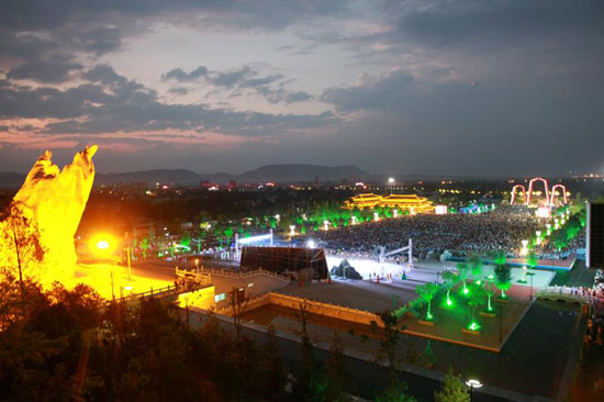 汉山夜明珠灯光秀倾城而来 大美南郑势要美出天际