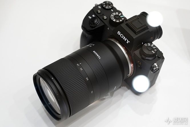 尼康、佳能全幅微单双双发布 受伤的除了索尼