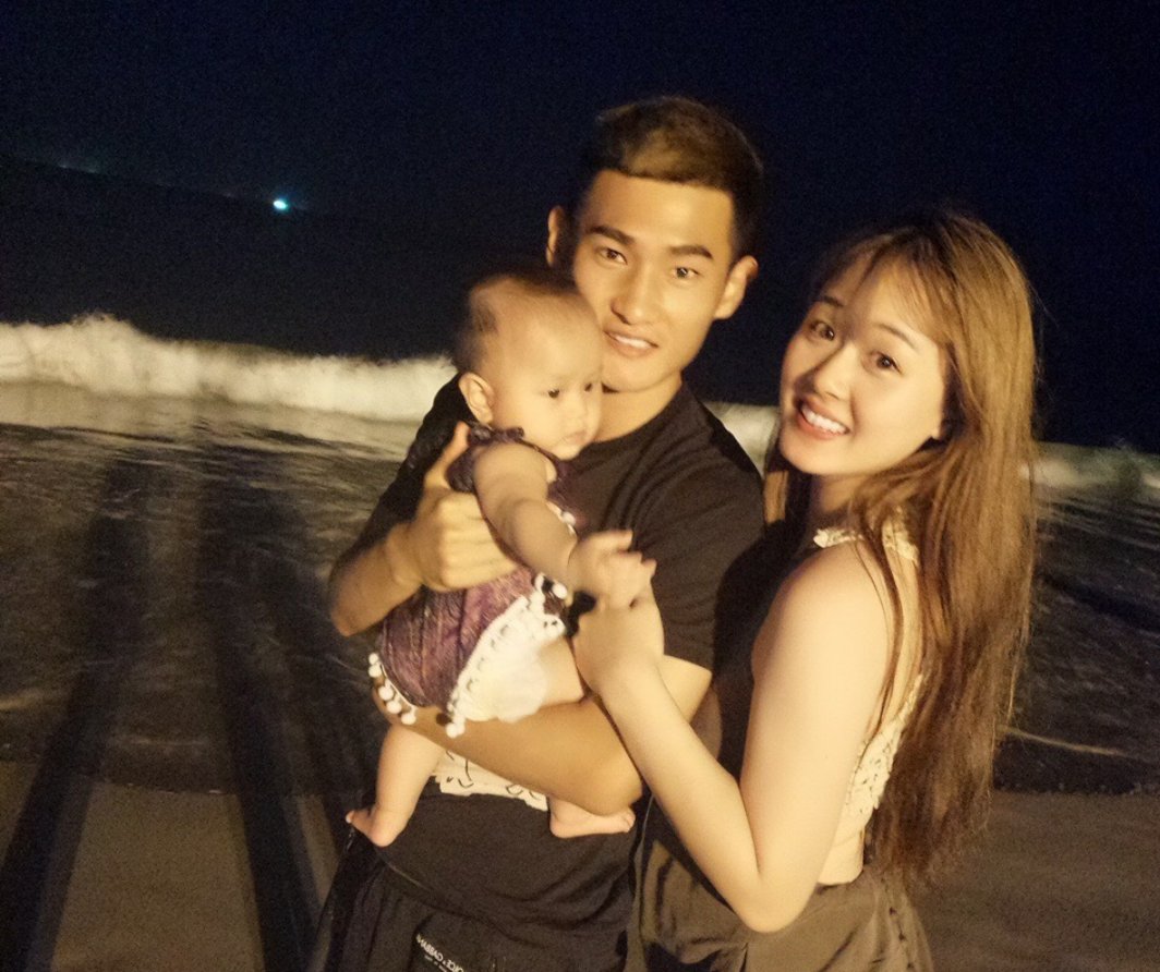 广州恒大球员廖力生的老婆,晒出一家人平日的