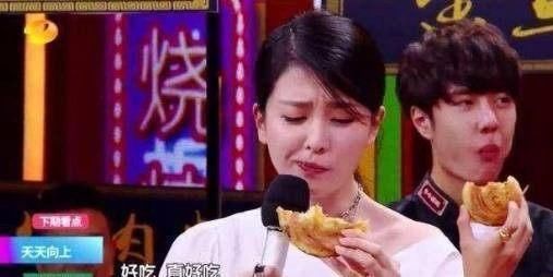 乔欣穿衣模仿迪丽热巴,连吃货人设也模仿,网友