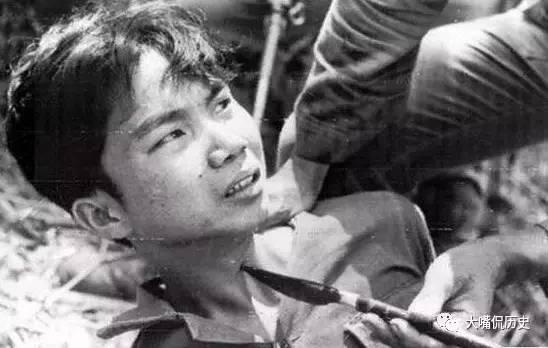 触目惊心的越战黑镜头:南越士兵残酷虐待越共俘虏(老照片图集) 触目惊心的越战黑镜头:南越士兵残酷虐待越共俘虏(老照片图集)