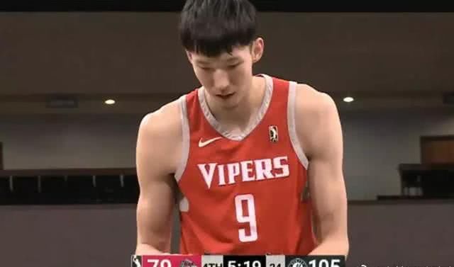 不吹不黑!一年苦練終於大變樣,我們真得給周琦鼓個掌!-黑特籃球-NBA新聞影音圖片分享社區