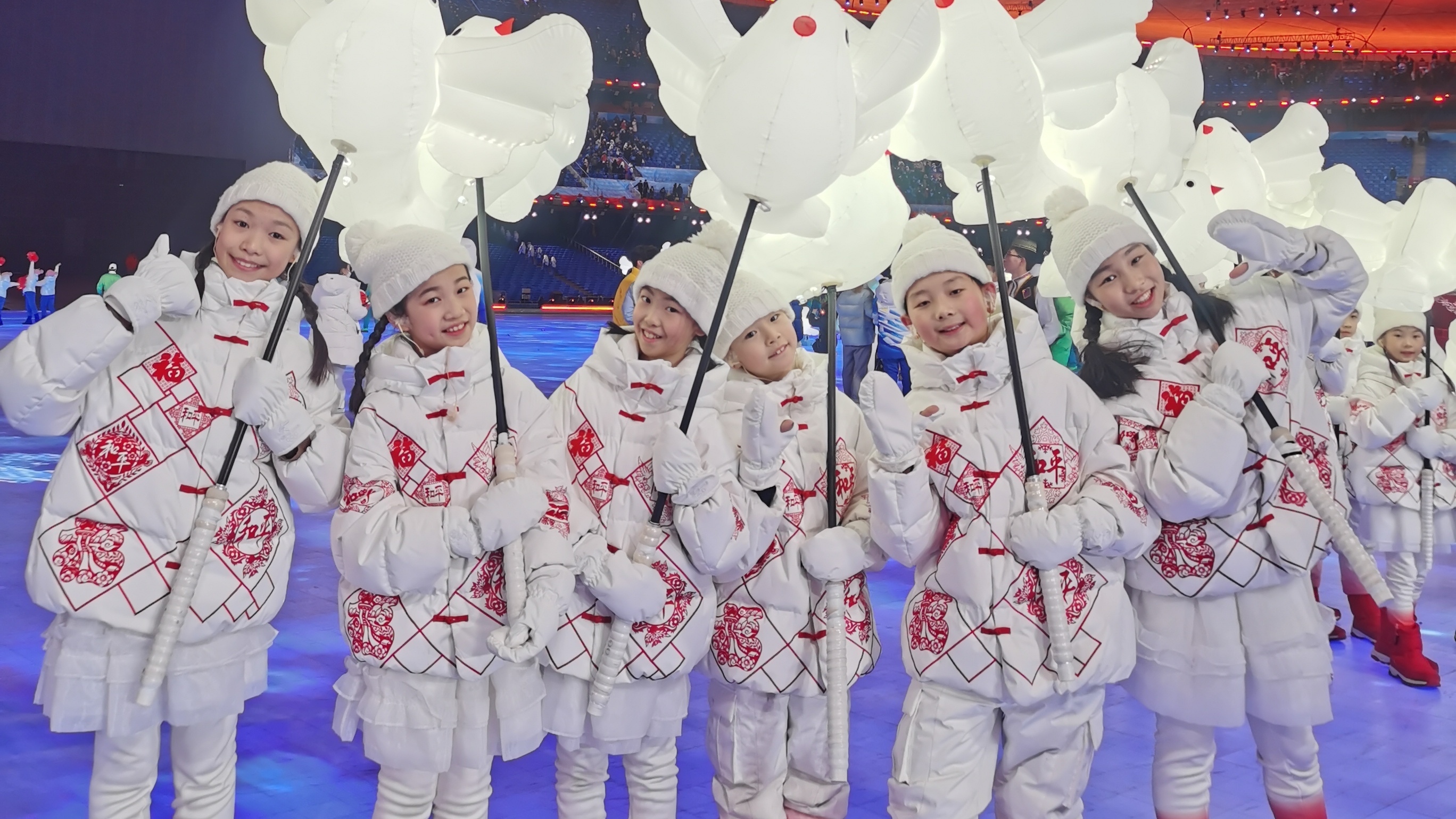 北京冬奥会开幕式:来自中关村三小的61只“小鸽子” 北京冬奥会开幕式:来自中关村三小的61只“小鸽子”