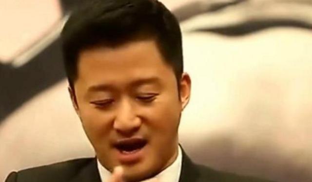 吴京自己把《战狼2》这个片段剪掉了，因为怕刺激到观众暴走