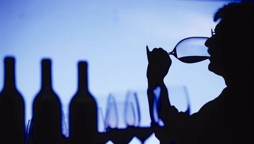酿酒师招聘_不懂酒的人怎么买酒 2021十大红酒品牌TOP排行榜