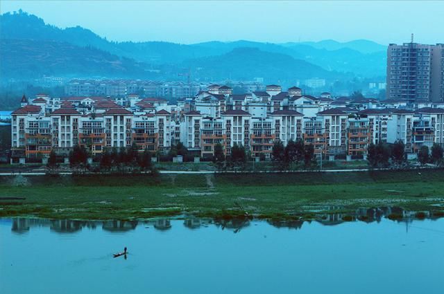 曾经是四川最富有的县,如今撤县设区发展快!