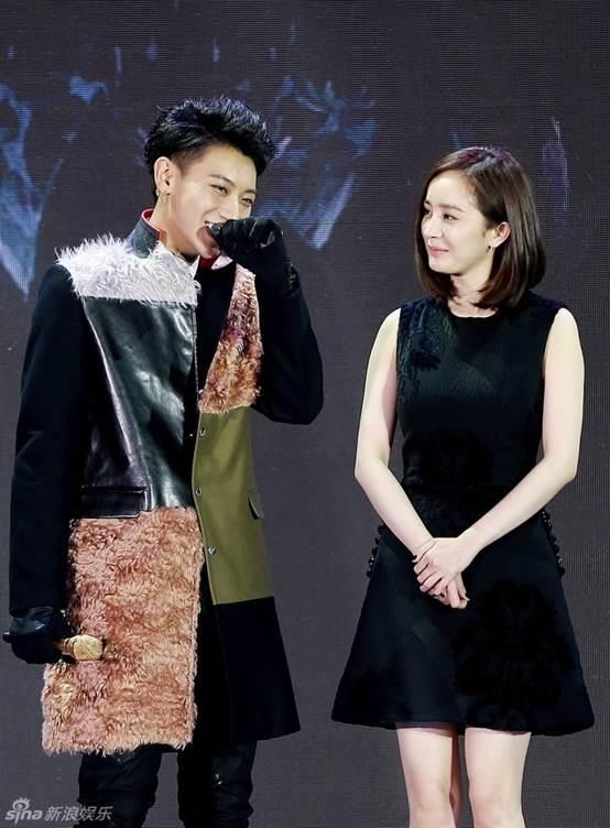 杨幂黄子韬接吻曝光,两人6年前就有关系,刘恺