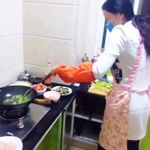 回农村看望奶奶,孩子嫌弃房子破旧,妈妈的做法