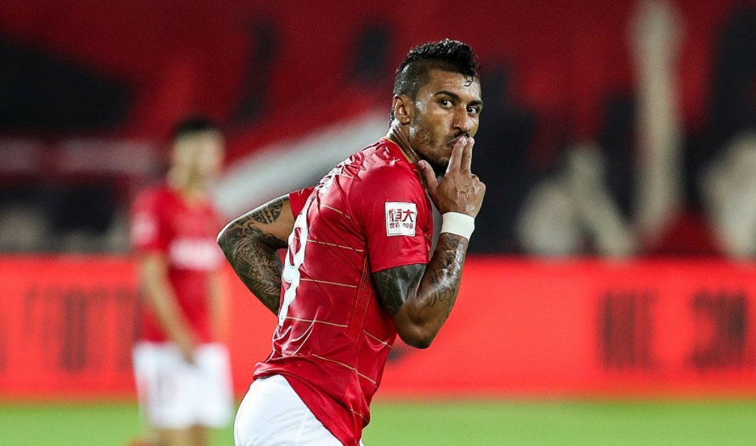 保利尼奥在广州恒大与重庆斯威的比赛中,打进