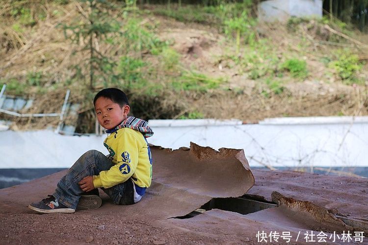 6岁儿子经常半夜说梦话,父亲听到后报了警,没